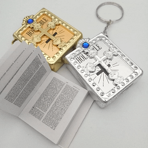 Christelijke sleutelhanger met mini bijbel goudkleur
